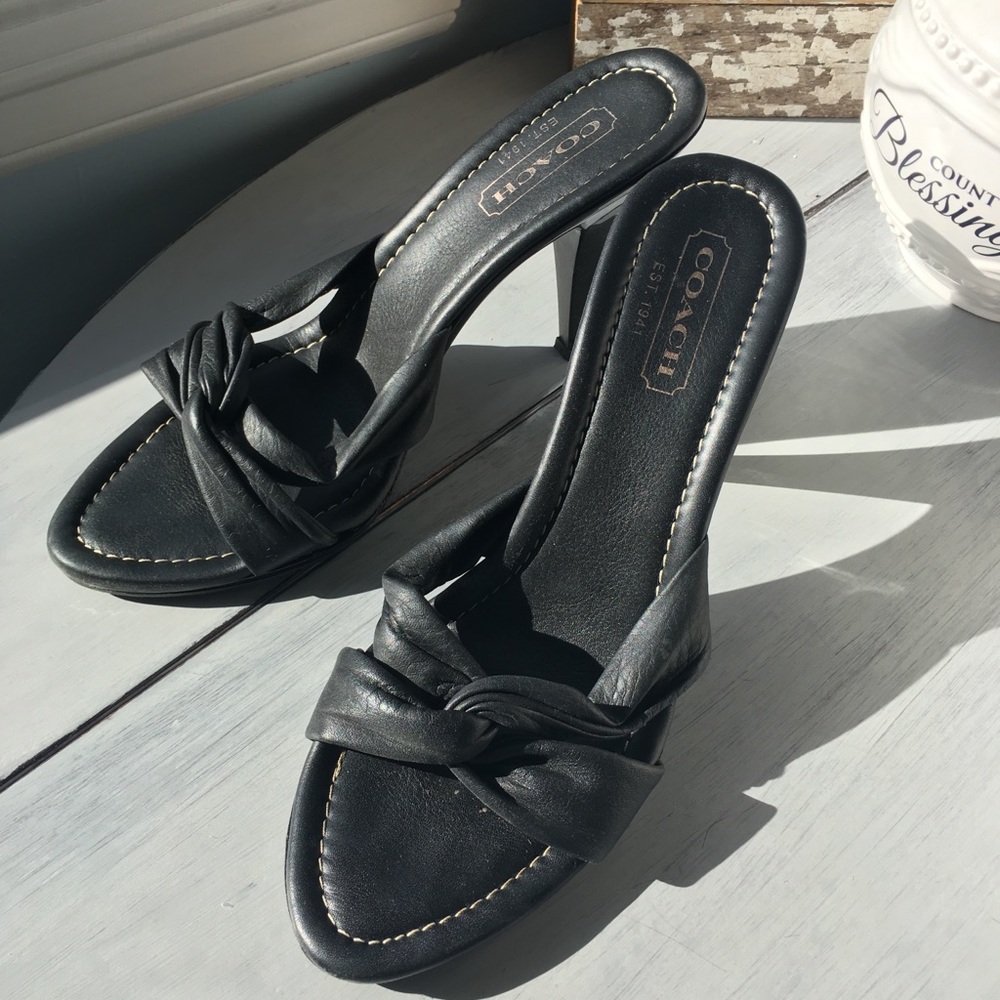 Coach Black Leather Pumps size 7 1/2 B